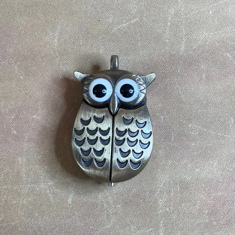 Brushed Antique Gold Tone Winged Owl Pendant Watch (Untested, Needs Battery) - Picture 2 of 5